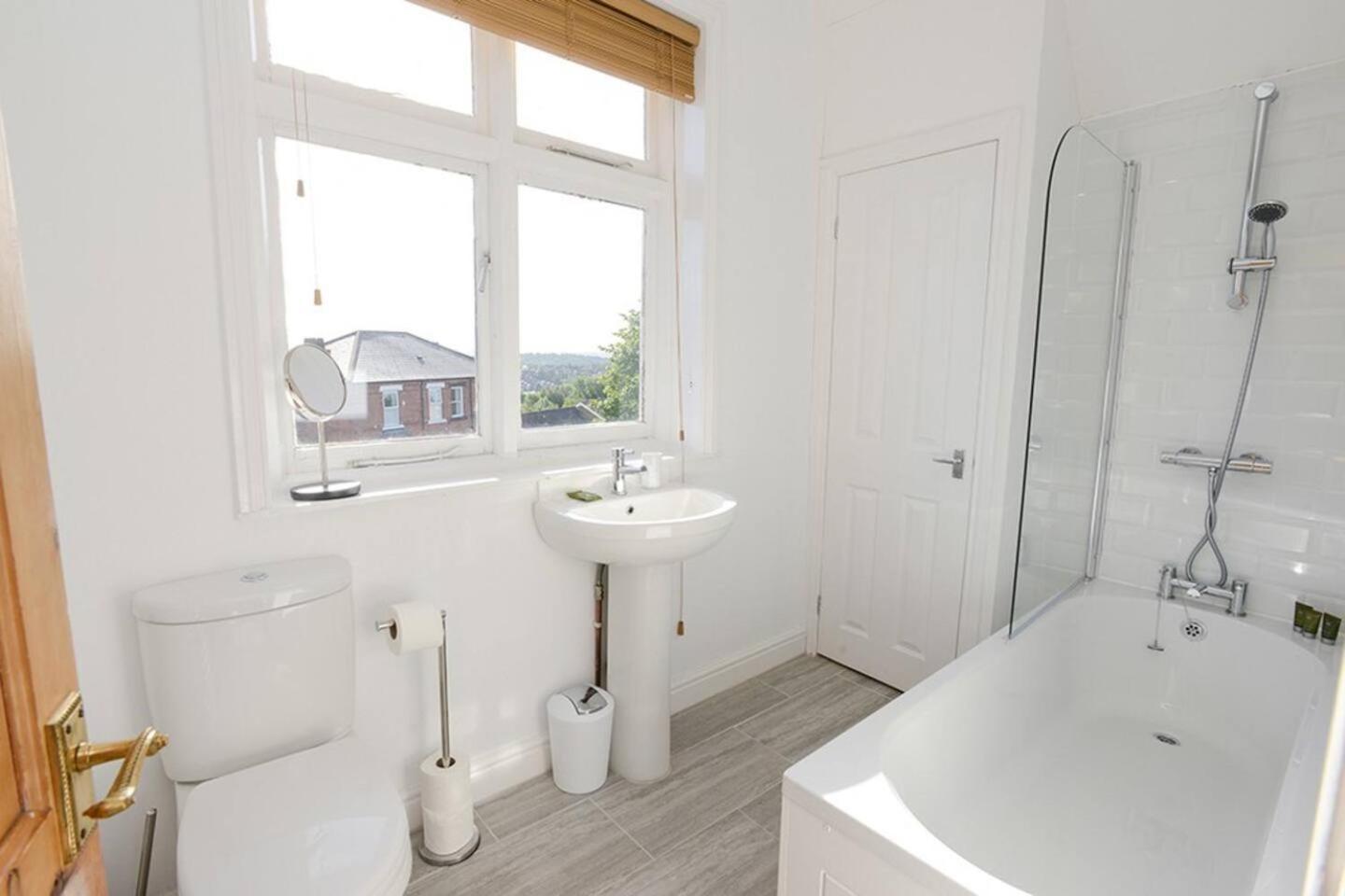 The Dagmar Grove Apartments Nottingham Bagian luar foto