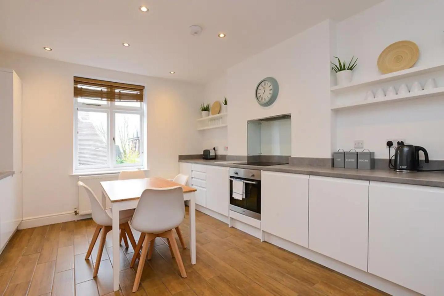 The Dagmar Grove Apartments Nottingham Bagian luar foto